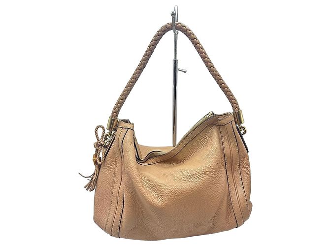 Bamboo Gucci Bella Bolsa Hobo em Couro com Tassel de Bambu Bege