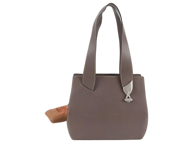 Bolso Tote Loewe de piel grisácea