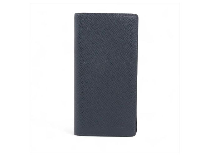 Louis Vuitton Taiga Portefeuille Brazza Wallet
