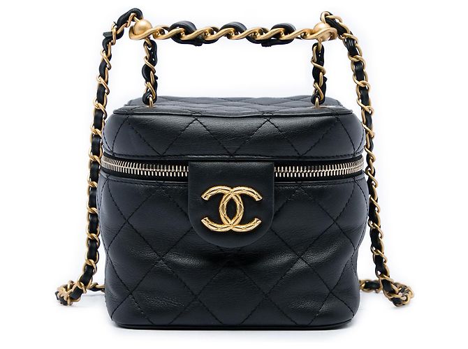 Chanel Pequena Vanity Case em pele de vitela acolchoada preta com corrente e barra Preto