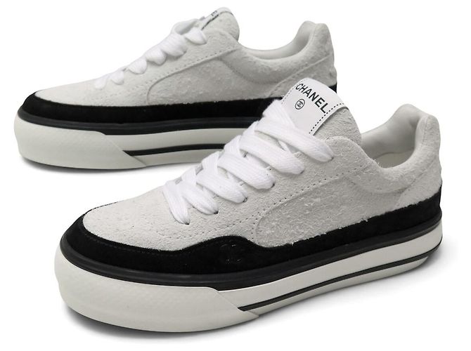 NEUE CHANEL SNEAKERS G45208 LOW TOP LOGO CC WEIß & SCHWARZ WILDLEDER 40 SNEAKERS