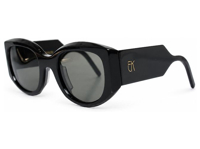 Autre Marque Emmanuelle khahn, oversized black sunglasses