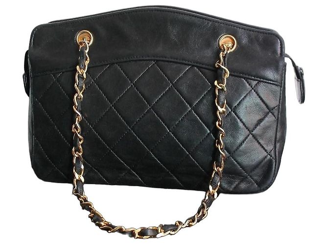 Chanel Gesteppte Handtasche aus schwarzem Leder