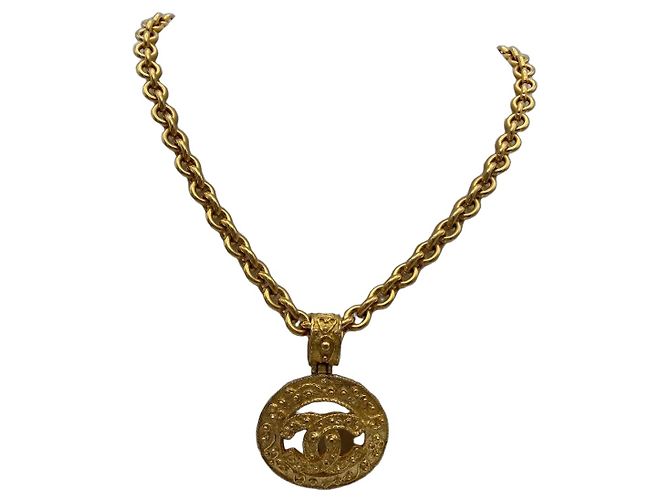 Collier pendentif Chanel CC Doré