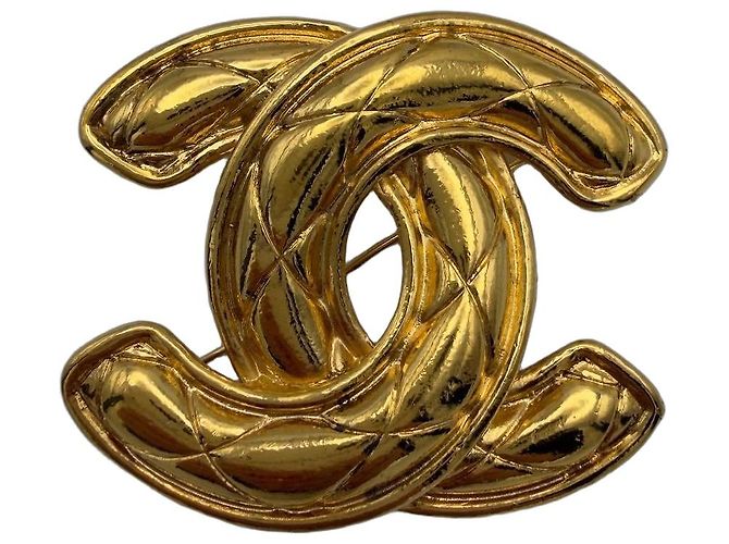 Spilla matelassé Chanel CC Oro D'oro