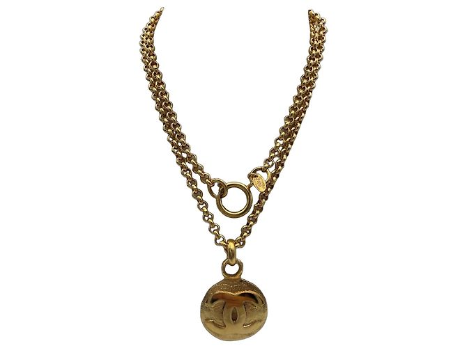 Collier pendentif Chanel CC Doré