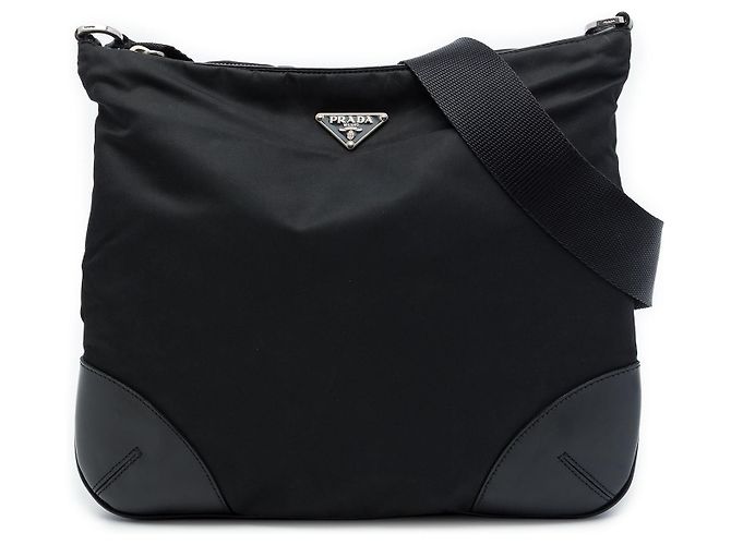 Bolsa Crossbody Prada em Tessuto com acabamento em couro preto e fecho de zíper