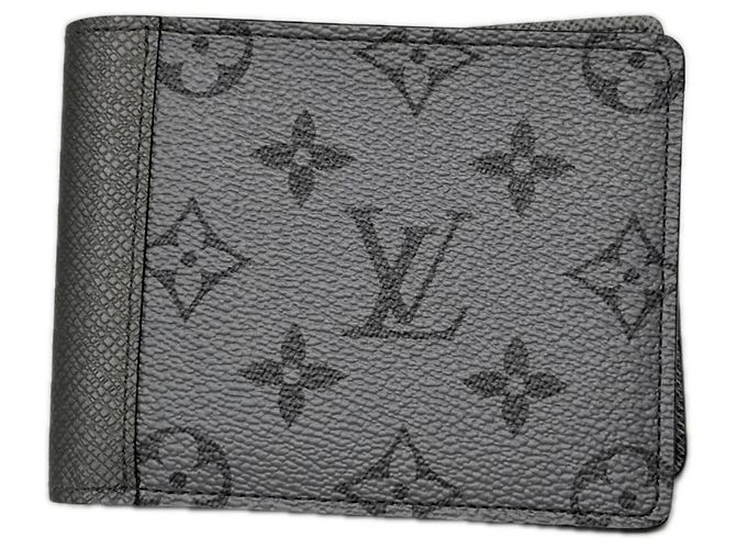 Louis Vuitton Taigarama Portefeuille Multiple Bi-fold Wallet Silvery