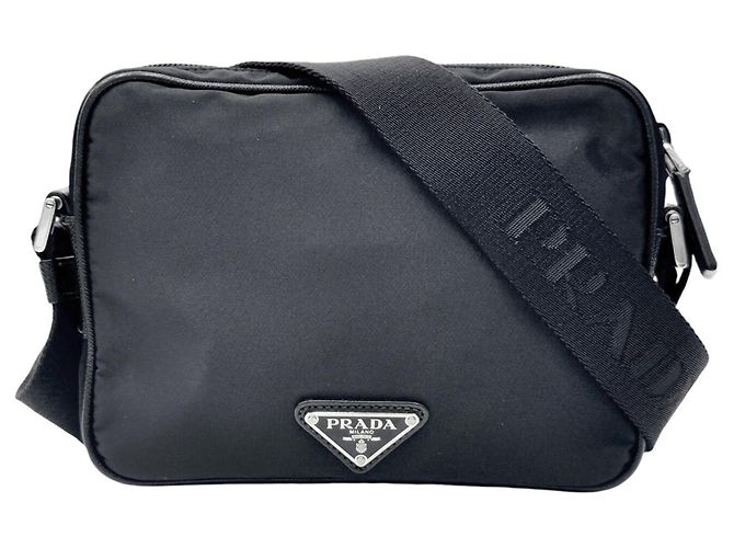 Sac à épaule Prada en nylon noir