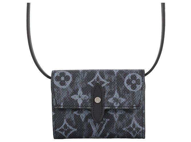 Louis Vuitton Tri-Fold Wallet Black