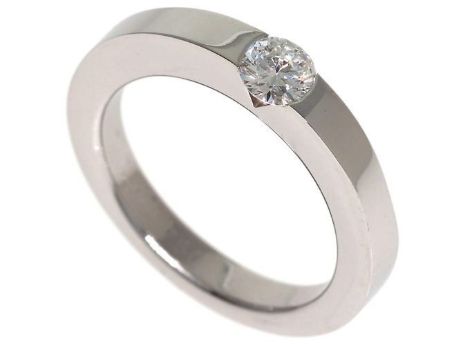Anillo Cartier Date con diamantes