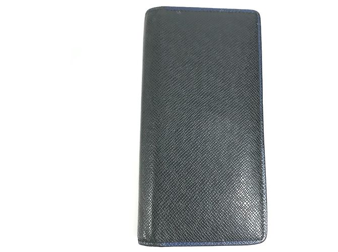 Louis Vuitton Taiga Portefeuille Brazza Bicolor Long Wallet