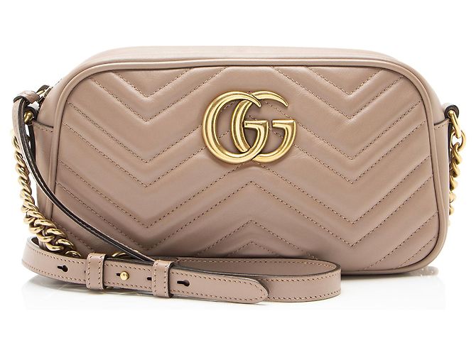 Bolso Small Camera GG Marmont de piel matelassé Gucci Castaño Beige