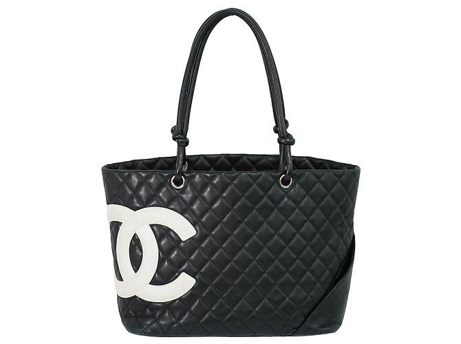 Chanel Cambon Quilted Leather Medium Schwarz