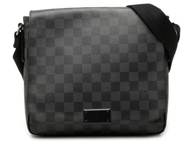 Borsa a tracolla Louis Vuitton Damier Graphite District PM Nero