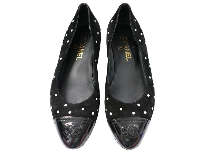 Chanel Bailarinas de ante negro con punta de perla