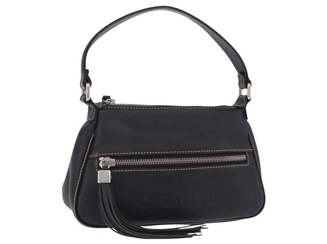 Bolsa de Ombro CHANEL Couro Preto Prata CC Auth BA16070V