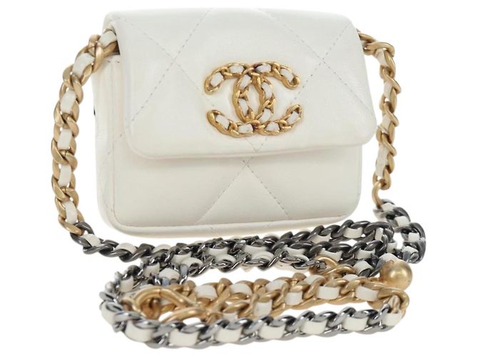 CHANEL Matelasse Chain Shoulder Pouch Lamb Skin Gold White CC Auth 206352SAM Branco Dourado