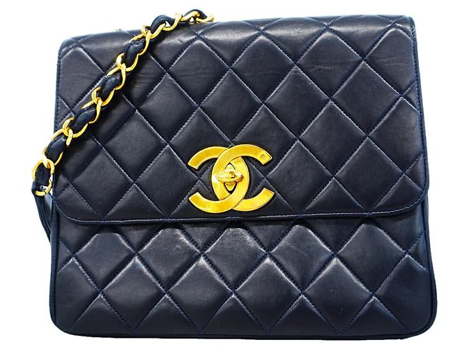 Borsa a tracolla con catena Chanel Matelassé Blu navy