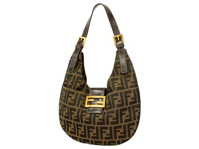 Bolsa de Ombro Fendi Zucca em Nylon e Canvas