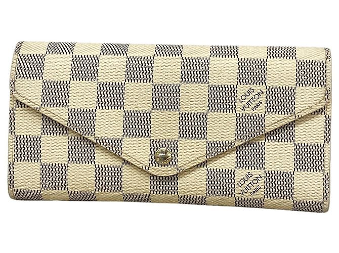 Carteira Longa Louis Vuitton Tri-Fold Branco