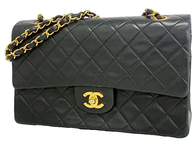 Timeless Borsa a Tracolla Chanel Matelassé Nero