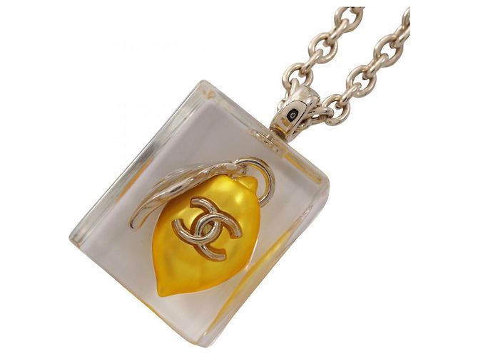 Collier Chanel D26C Coco Mark Lemon
 Doré Jaune