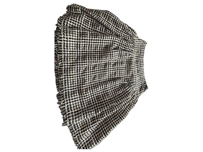 Chanel Houndstooth check short skirt
