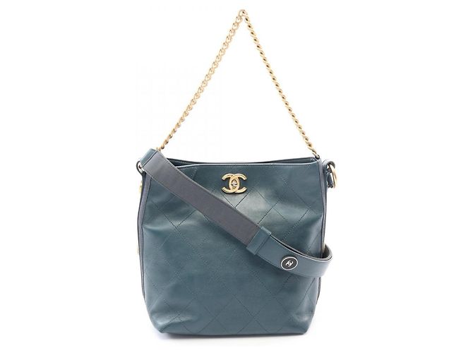 Bolsa de Ombro Chanel Matelassé em Couro Verde