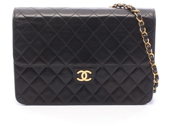 Borsa a tracolla Chanel Matelassé Black Nero