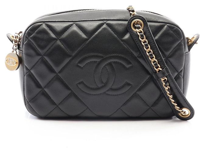 Sac à épaule Chanel Matelassé en agneau noir