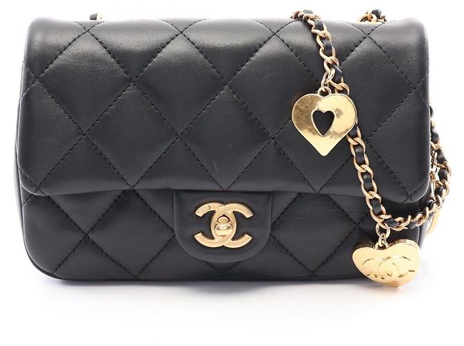 Borsa a tracolla Chanel Matelassé in pelle d'agnello nera Nero
