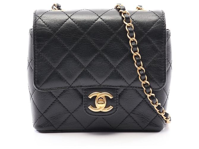 Bolsa de Ombro Chanel Matelassé Preto