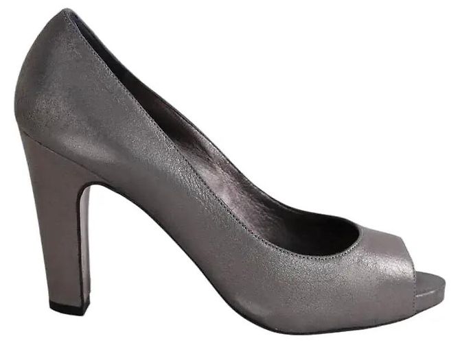 Tacones Max Mara de piel gris
