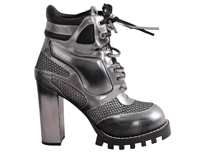 Louis Vuitton Schnürstiefel aus Leder Silber