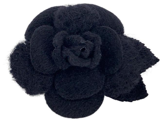 Chanel Vintage Brosche aus schwarzer Wolle mit Kamelienblume