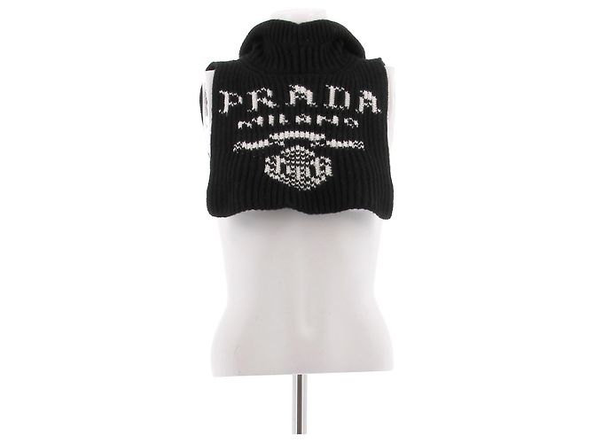Prada Schwarze Kapuze mit Logo