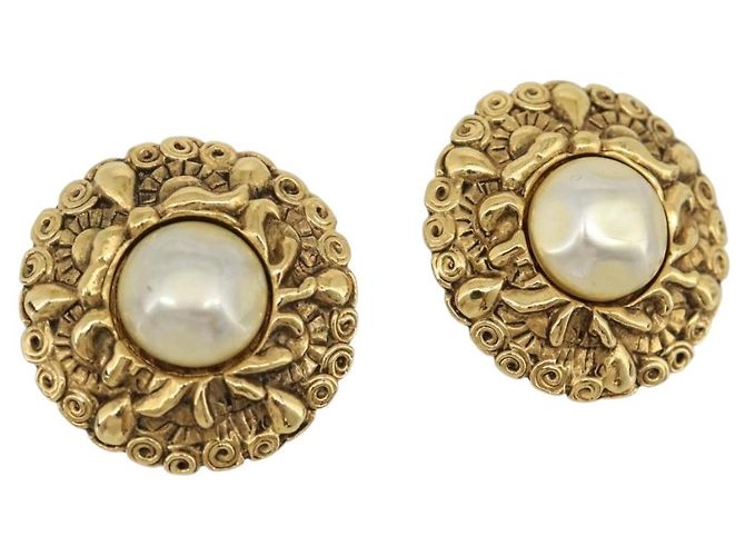 CHANEL Ohrringe Metall Gold Weiß CC