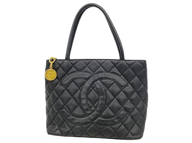 Chanel Tote Bag aus schwarzem genarbtem Kalbsleder