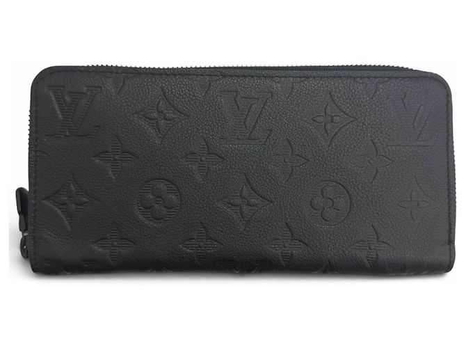 Louis Vuitton Black Monogram Shadow Langbeutel Schwarz