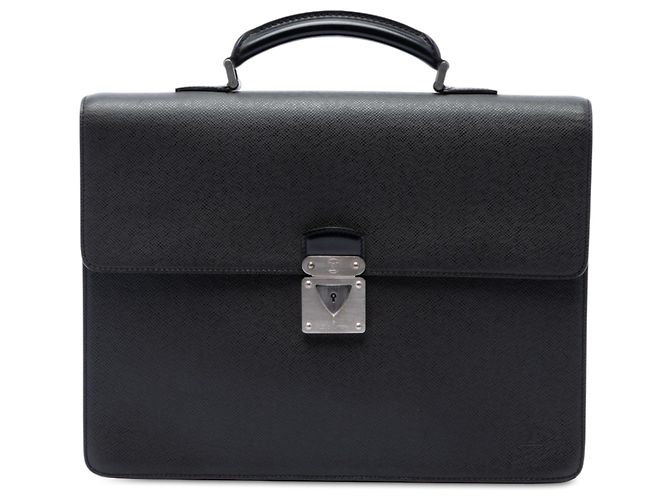 Louis Vuitton Black Taiga Neo Robusto 2 Briefcase Preto