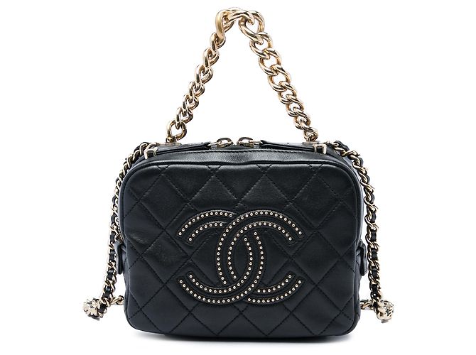 Bolsa Camera Chanel Beauty Begins em pele de cordeiro acolchoada preta com tachas Preto