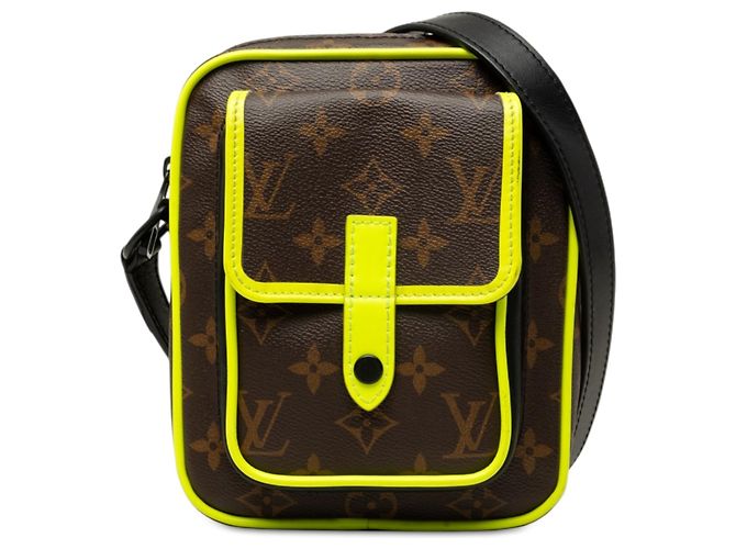 Louis Vuitton Brown Monogram Macassar Christopher Wearable Castaño