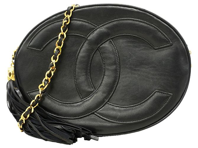 Sac à épaule Chanel en agneau noir