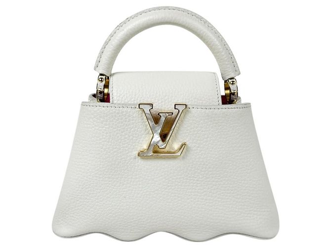 Sac à main Louis Vuitton Capucines MINI en cuir Blanc