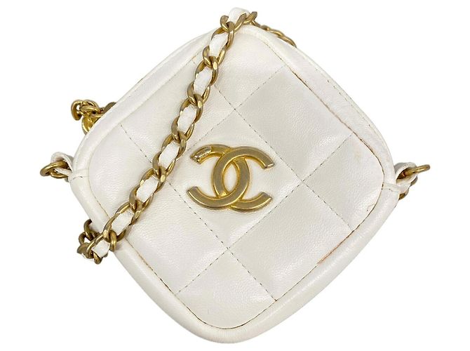 Timeless Borsa a tracolla Chanel Matelassé con catena Bianco
