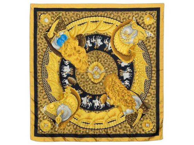 Hermès Lenço Hermes Carre 90 CASQUES et PLUMETS Multicor