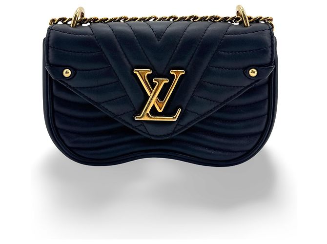 Louis Vuitton New Wave Chain Quilted Leather MM Schwarz