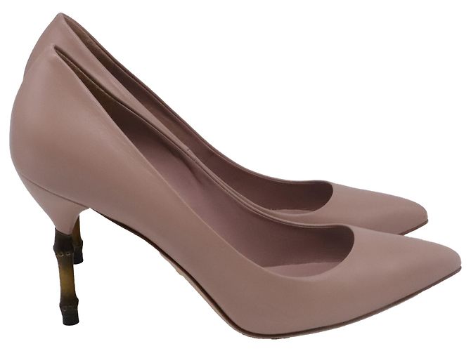 Décolleté classiche a punta Gucci in Nude Leather Marrone Carne