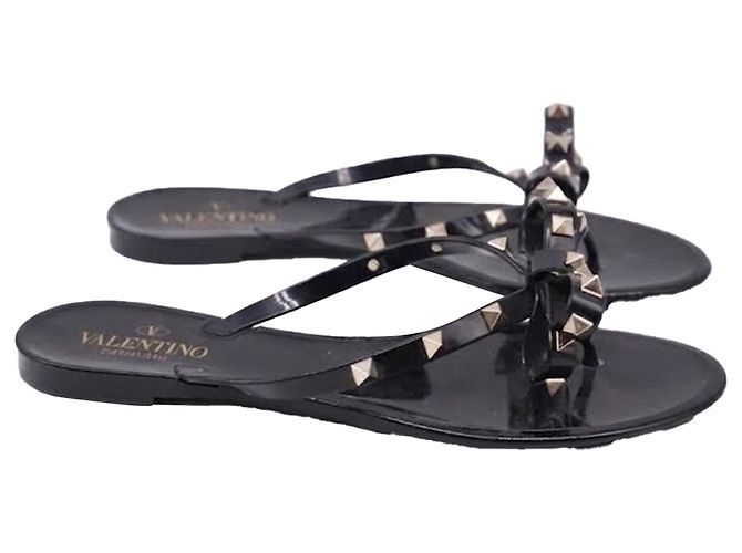 Sandali Rockstud Valentino Garavani in PVC nero